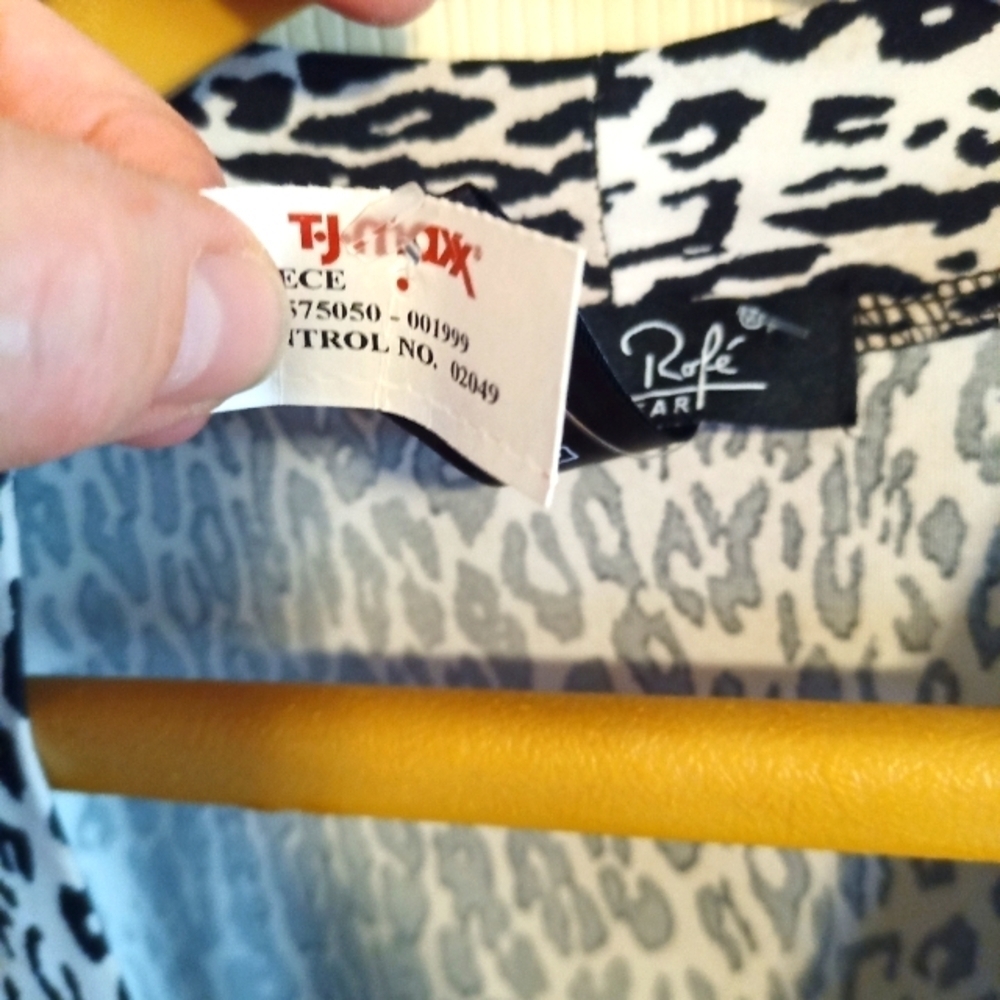 Rene Rofe Animal Print Robe NWT Size Large - Picture 5 of 5